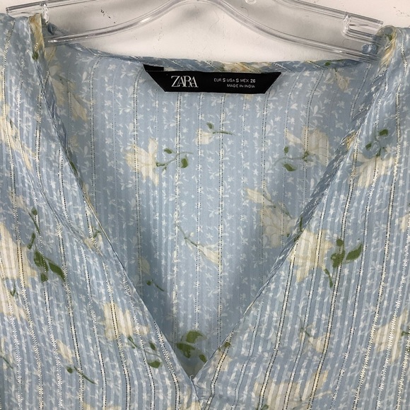 Zara Floral Cropped Faux Wrap Blouse Top in Blue - Picture 3 of 5